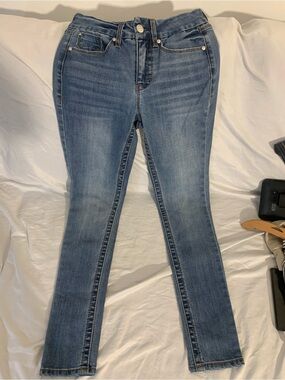 Seven7 Women's Skinny Jeans in Medium Blue Wash
